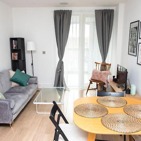 Modern Brixton Apartment Лондон Экстерьер фото